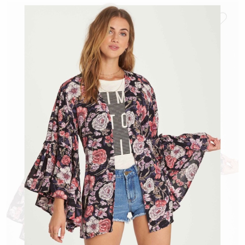 Billabong Kimono NWT